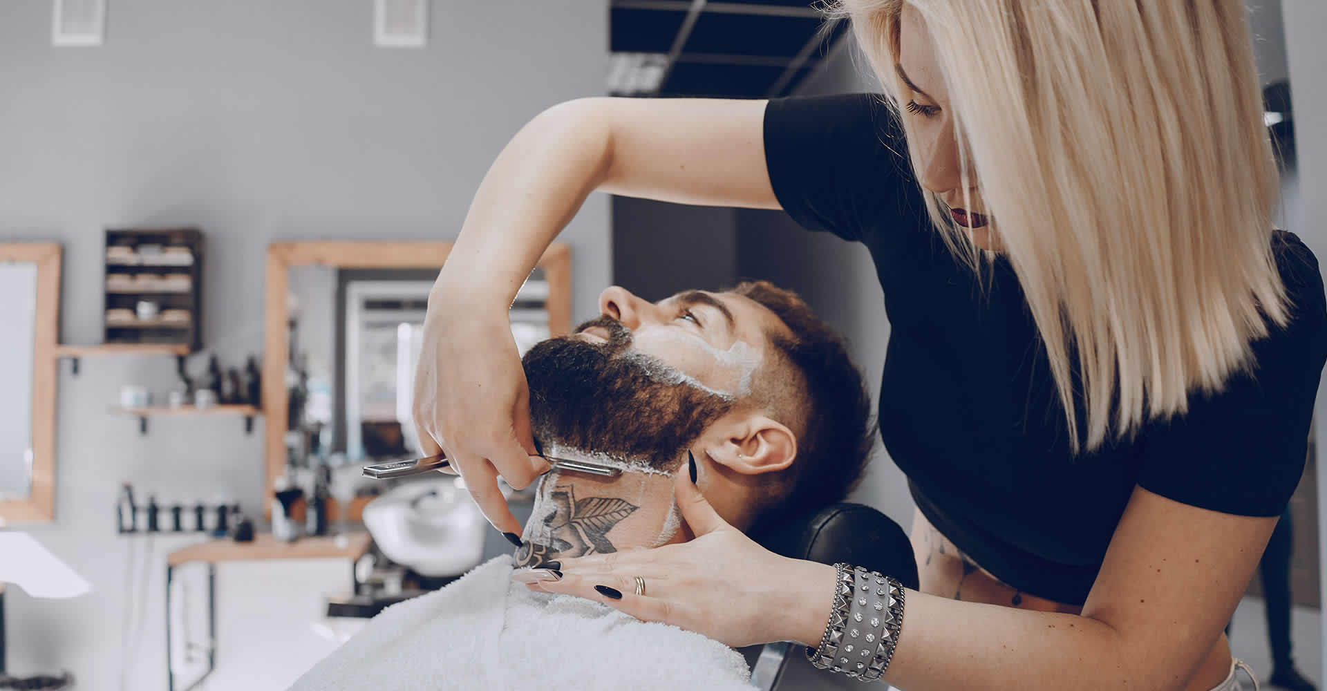 Especialista en prótesis capilar y cortes personalizados en Barbería Leo